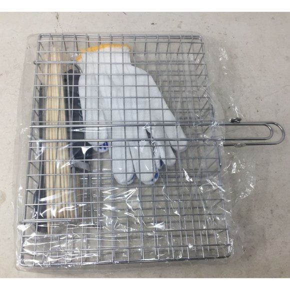 BBQ Grill Basket with Bag , Gloves, Wooden Skewers and Utensils New In Packaging - Picture 4 of 7